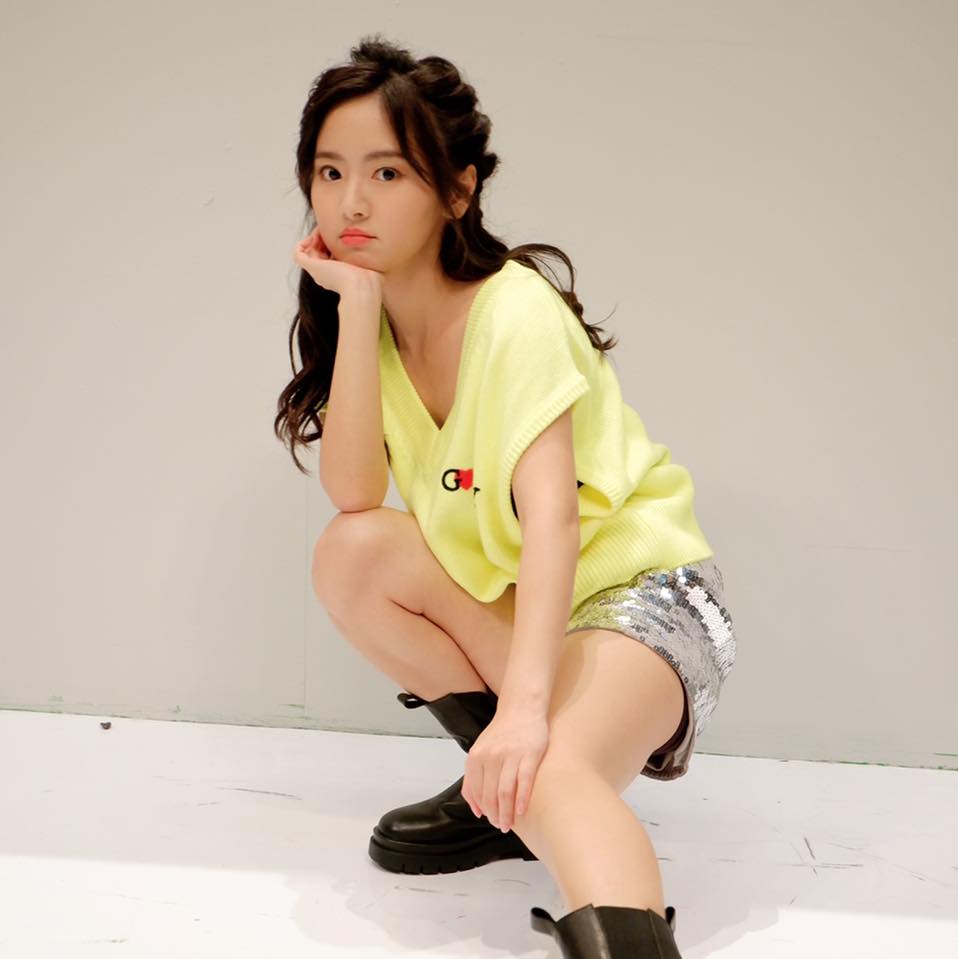 年紀輕輕的她演技獲網民大讚。